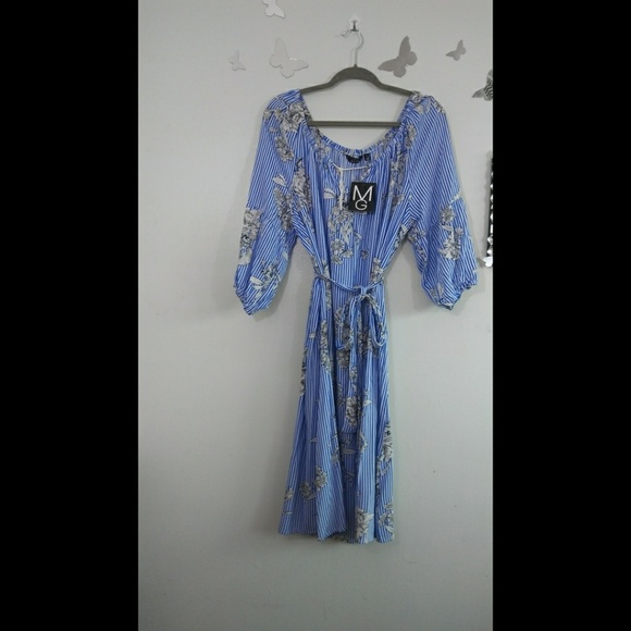 NWT Floral belted Dress. Size 2x - Picture 4 of 4